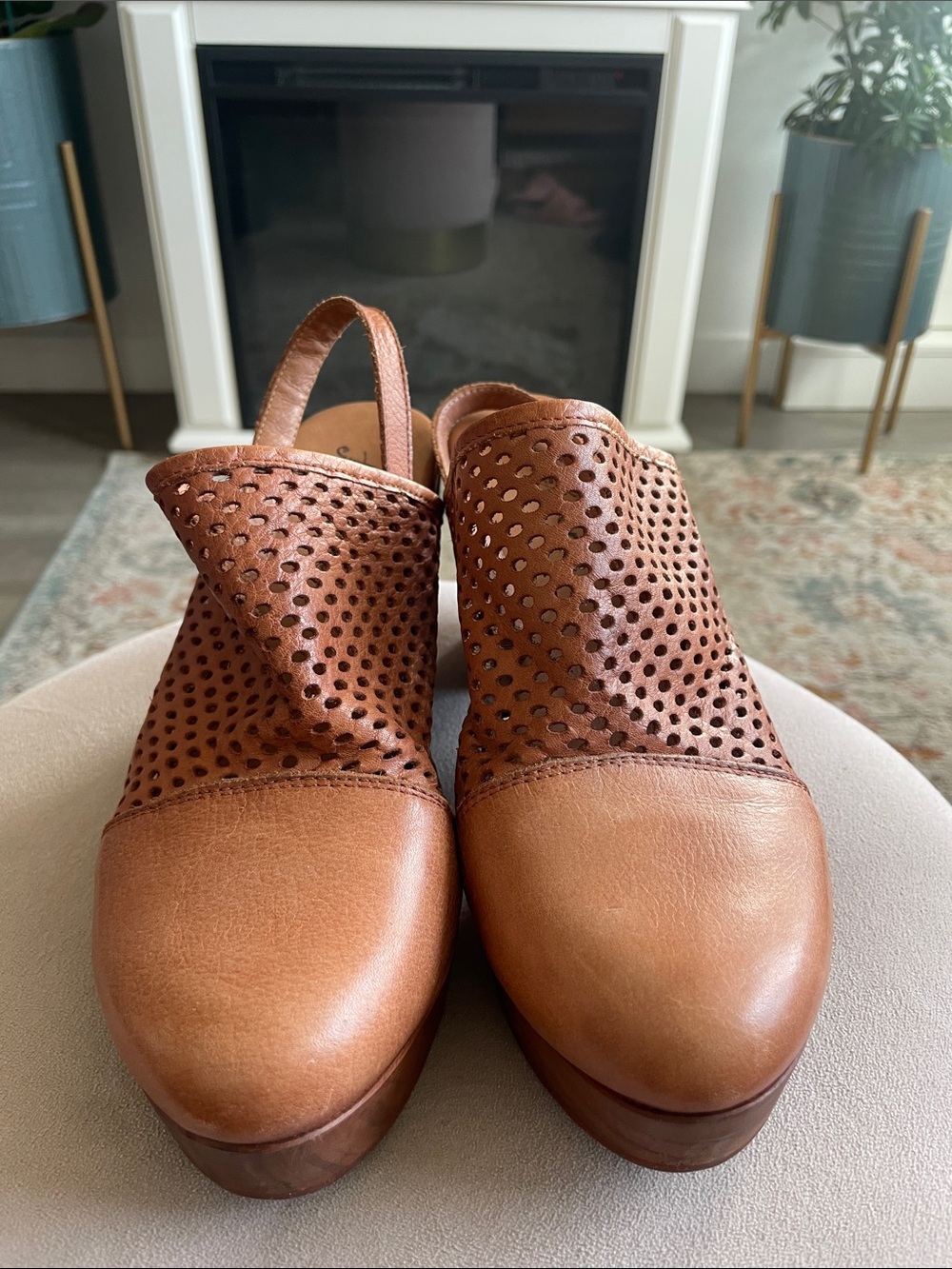 Free People Logan Tan Perforated Leather Slingback Clog Heels - Picture 3 of 15